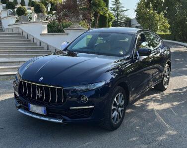 Maserati Levante Blu