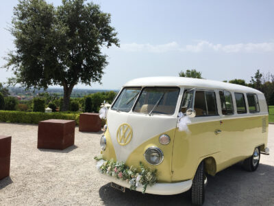 Pulmino Volkswagen T1 giallo