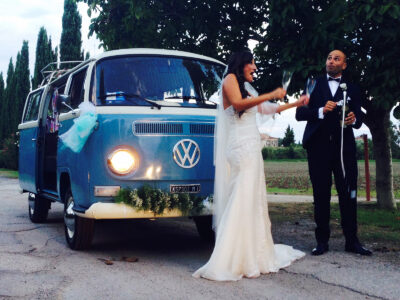 Pulmino Volkswagen T2 azzurro